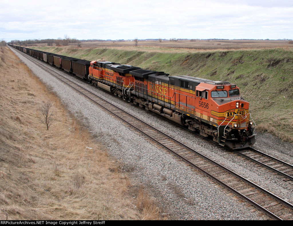 BNSF 5656